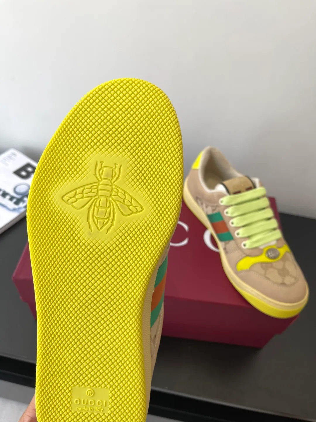 👟👟Ex-factory price 600👟👟 Gucci newly upgraded small dirty shoes for couples GG series old casual small dirty shoes catwalk style original development and purchase level version Metal double G crystal cylindrical logo Gucci original pattern ribbon Exclusive color rubbed cowhide fabric original terry cloth is delicate, soft and more comfortable and breathable Private molded two-color original TPU outsole (lower layer is wider, upper layer is narrower) Code number: 35-44